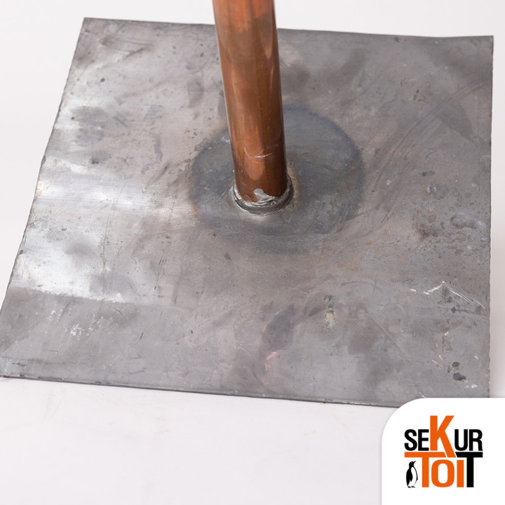 Sortie de toiture plomb/cuivre Ø32 x 500 mm – traversée étanche